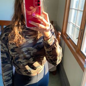 Camo crop top